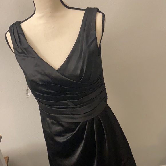 David’s Bridal Black Knee Length Bridesmaid Dress - Picture 4 of 4